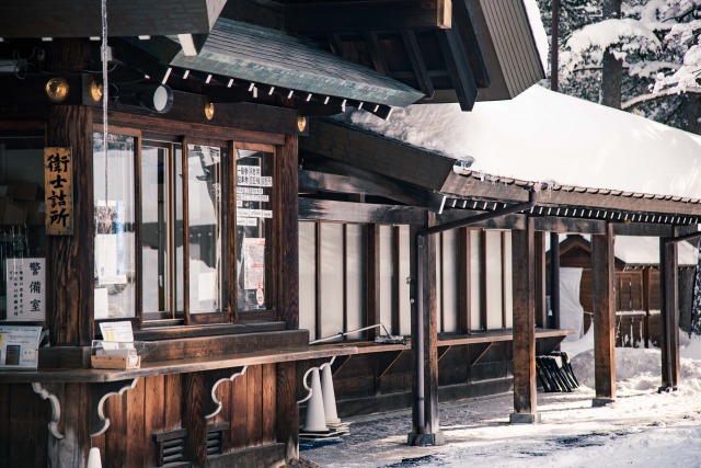 冬と春の北海道神宮の見どころ
