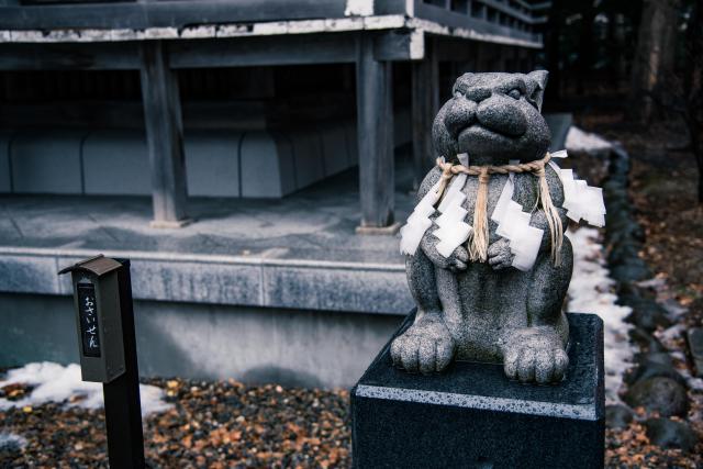 湯倉神社は、なでうさぎがおすすめ